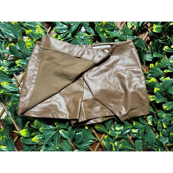 Altar'd State Brown Faux Leather Mini Skort Size Large - Picture 2 of 7